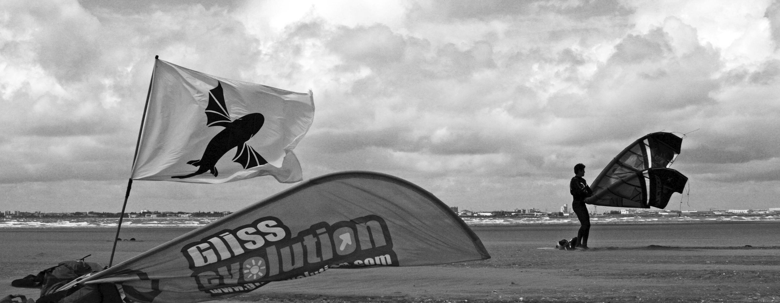 Greg Nicholls en kitesurf en 2004, avant la création de GlissEvolution à Pornichet